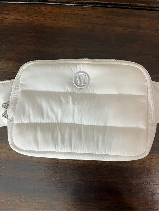 lululemon athletica Handbags - Everywhere belt bag 1L *Wunder puff Lululemon